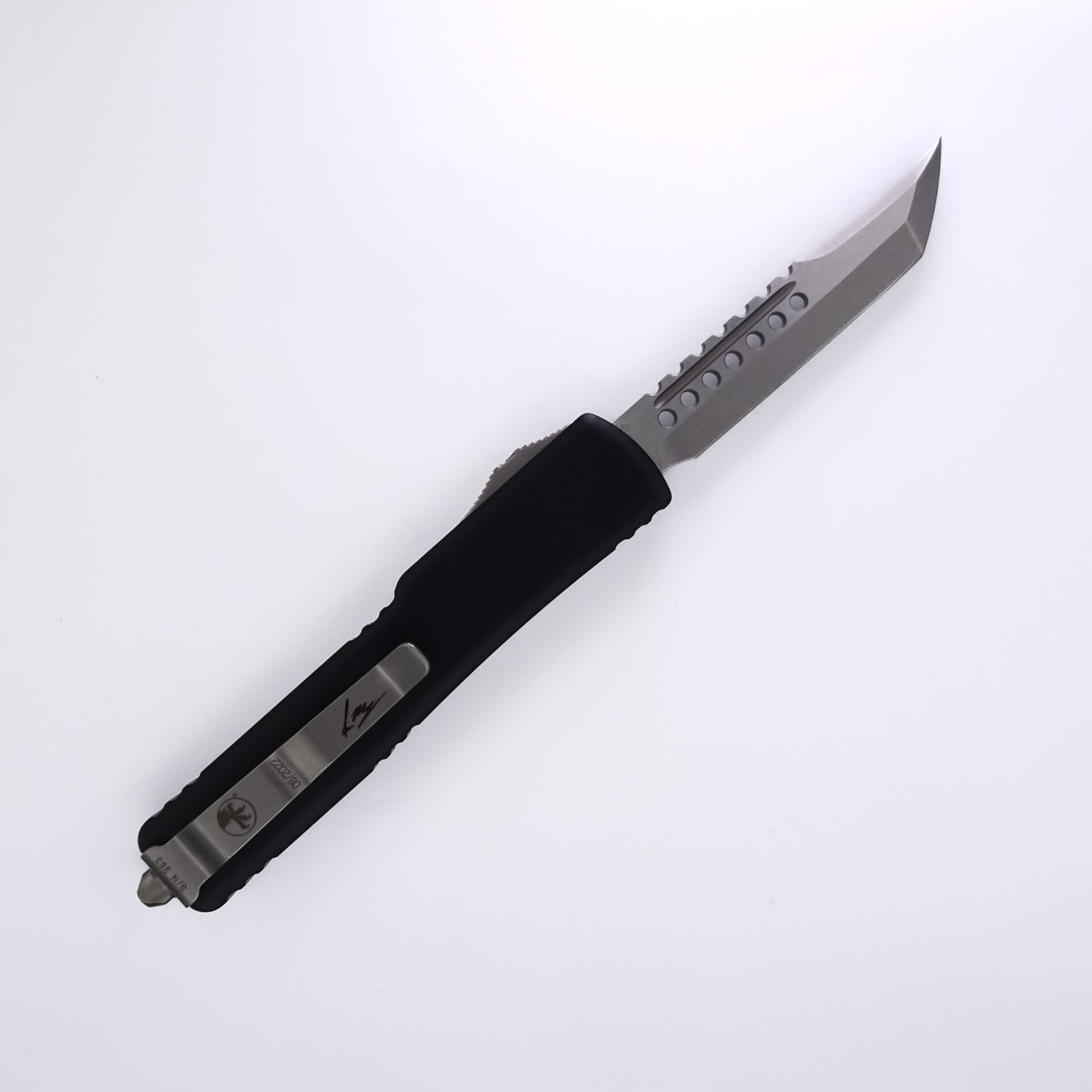 Microtech - 419-10S - UTX-70 Signature Series - OTF Auto - M390 Stonewash Hellhound - 6061-T6 Aluminum - Black - Image 2