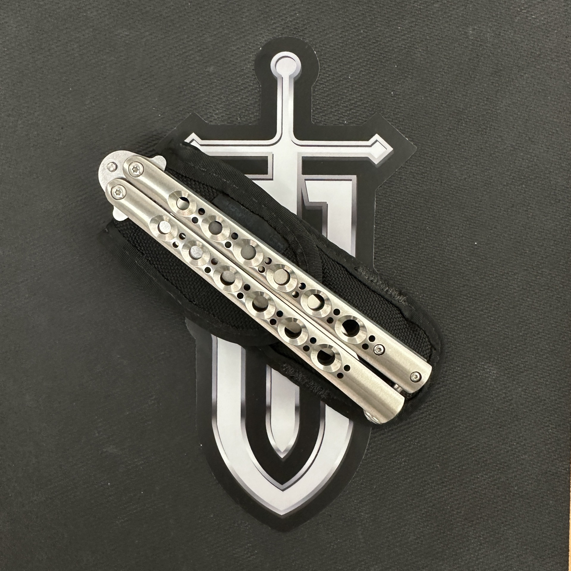 Benchmade Pre-Owned - 42PO - 42 Balisong Knife - Balisong - 154CM Weehawk Spear Point - Titanium - Spring Latch - Image 6