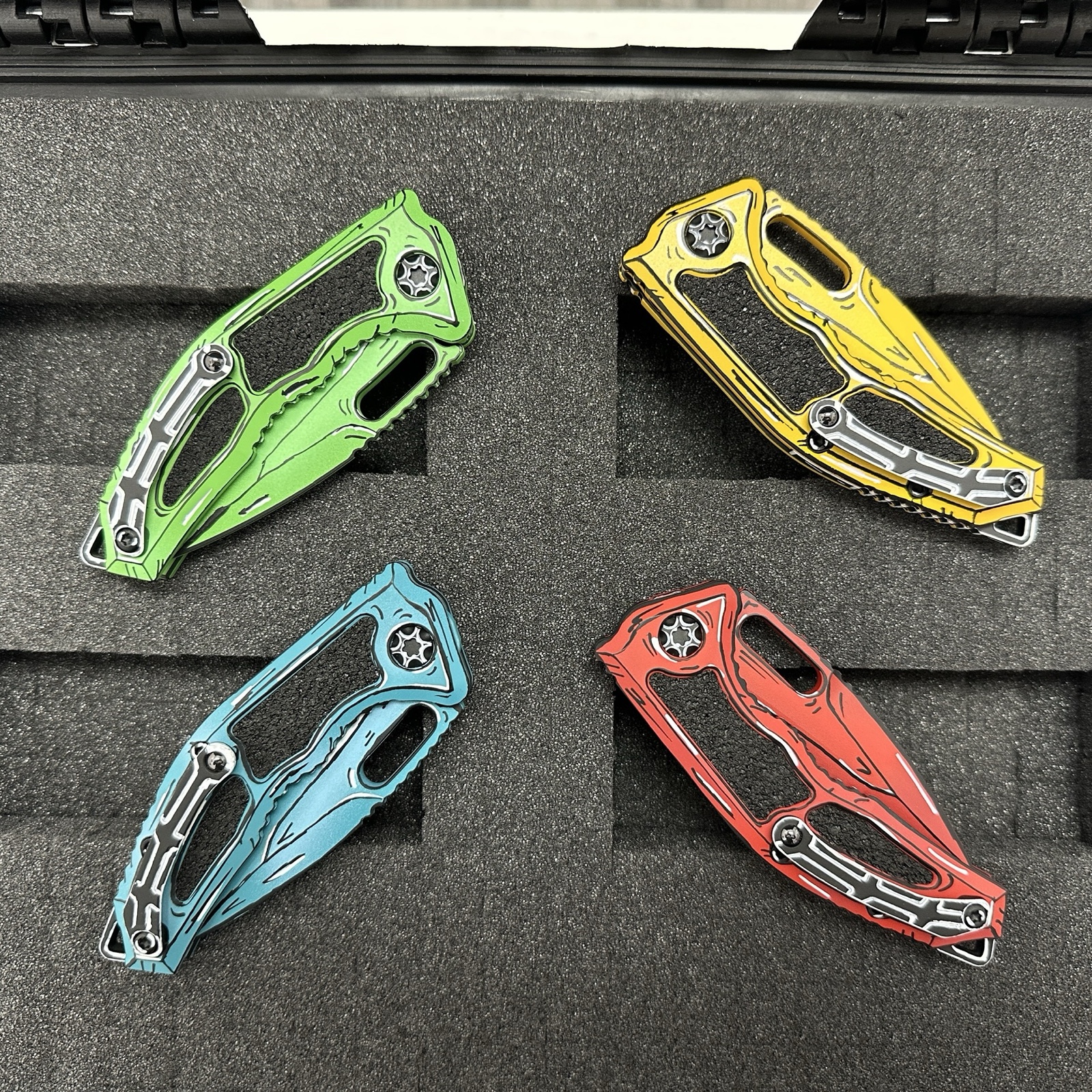 Heretic Knives - HO12-CS-BXS - Cel Shaded Medusa 4pc Box Set - Automatic Knife - MagnaCut - Recurve Tanto - Red, Turq, Yellow, Green - Image 7