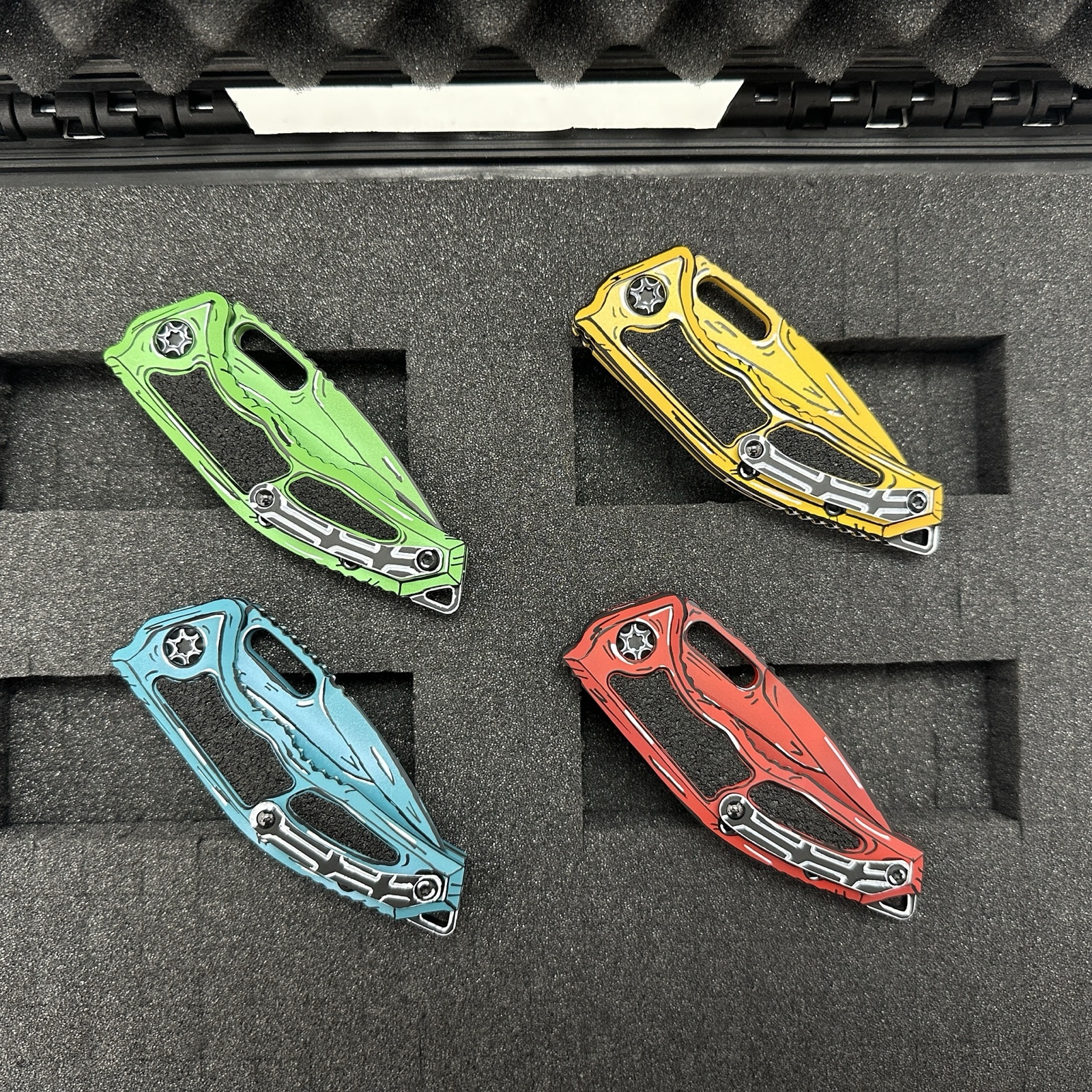 Heretic Knives - HO12-CS-BXS - Cel Shaded Medusa 4pc Box Set - Automatic Knife - MagnaCut - Recurve Tanto - Red, Turq, Yellow, Green - Image 8