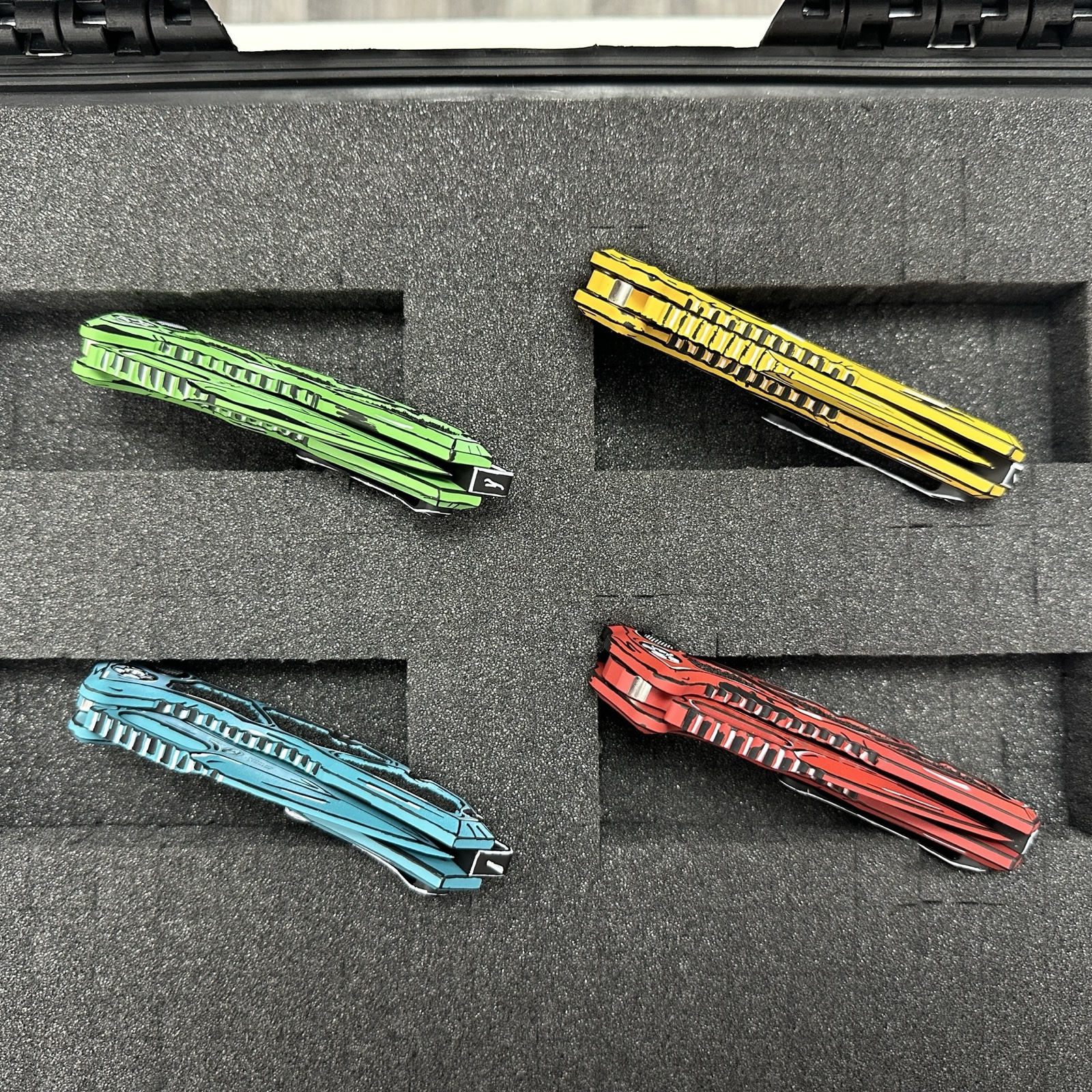 Heretic Knives - HO12-CS-BXS - Cel Shaded Medusa 4pc Box Set - Automatic Knife - MagnaCut - Recurve Tanto - Red, Turq, Yellow, Green - Image 12