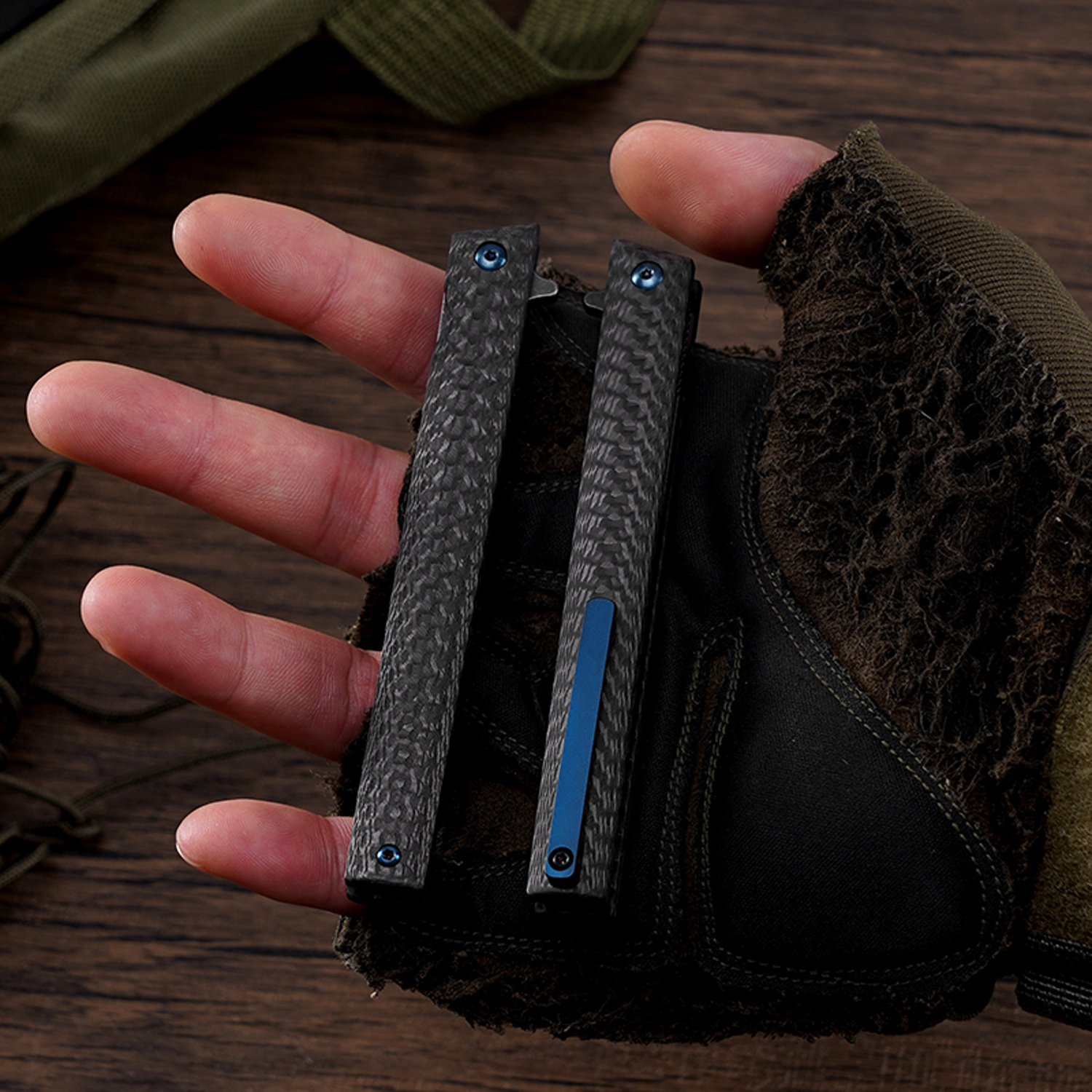 Klaken Knives - B13-CFDP-BK - Regent - Folding Knife - D2 Coated Drop Point - Carbon Fiber - Black - Image 9
