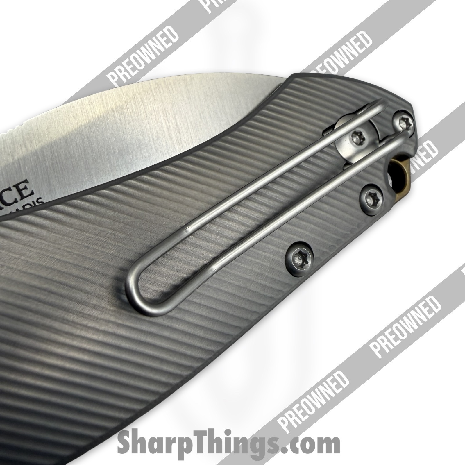 GiantMouse - POBIBLIO-XL-TITANIUM - Preowned Ace Biblio XL - Folding Knife - Vanadis Satin Sheepsfoot - Titanium - Grey|Brass - Image 6